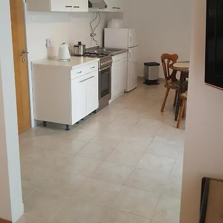 Dragica D Apartment
