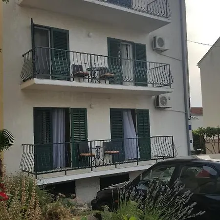 Apartman Dragica D Biograd Na Moru
